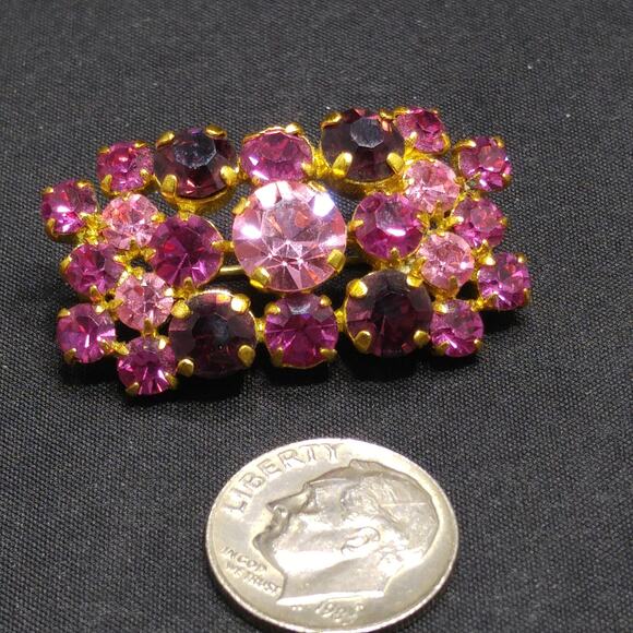 Vintage Pink & Red Rhinestone Rectangle Brooch, Gold Plated, 1960s - Picture 8 of 10
